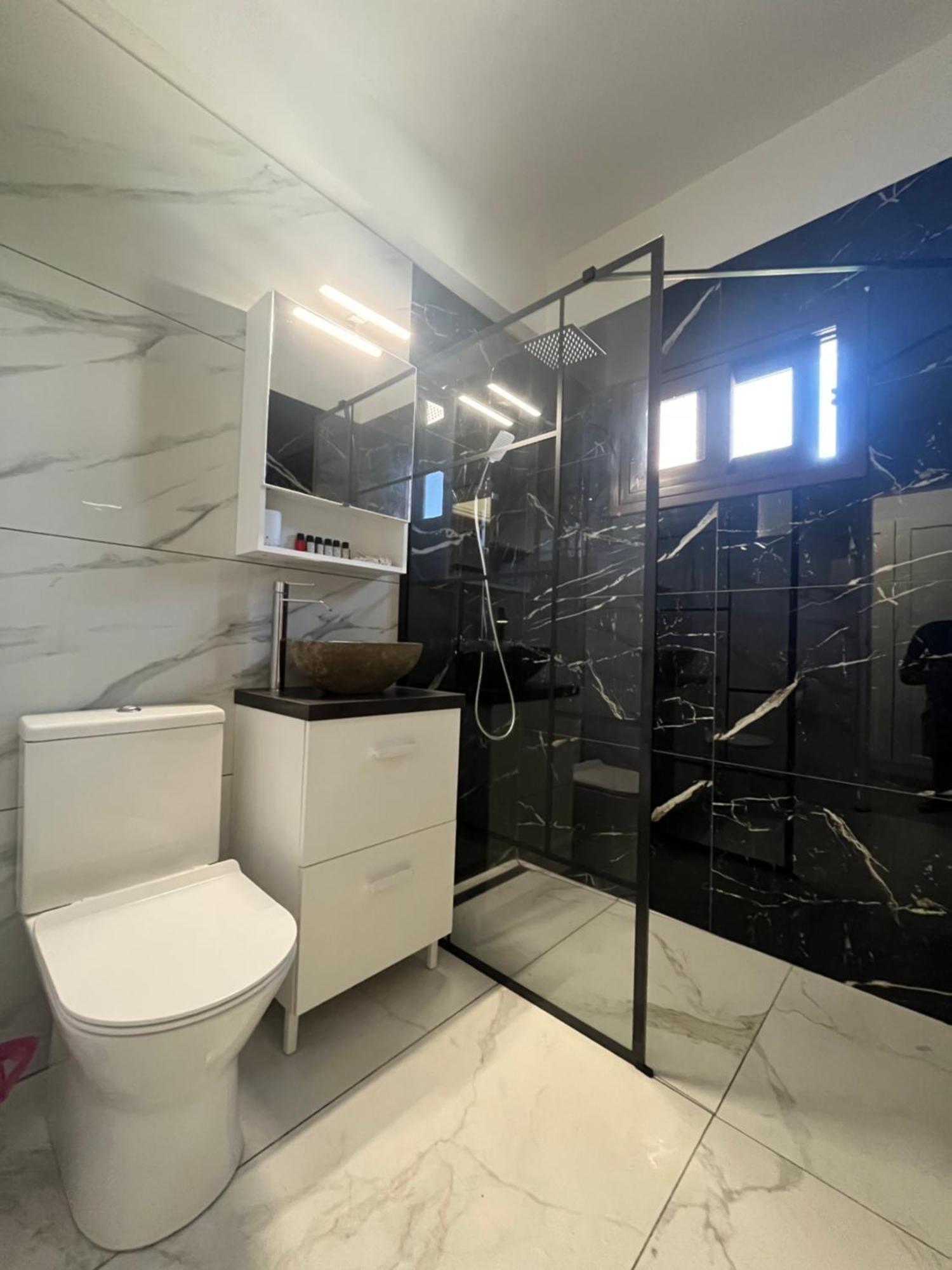 איה נאפה Serenityone - Centrally Located One Bedroom Apt מראה חיצוני תמונה